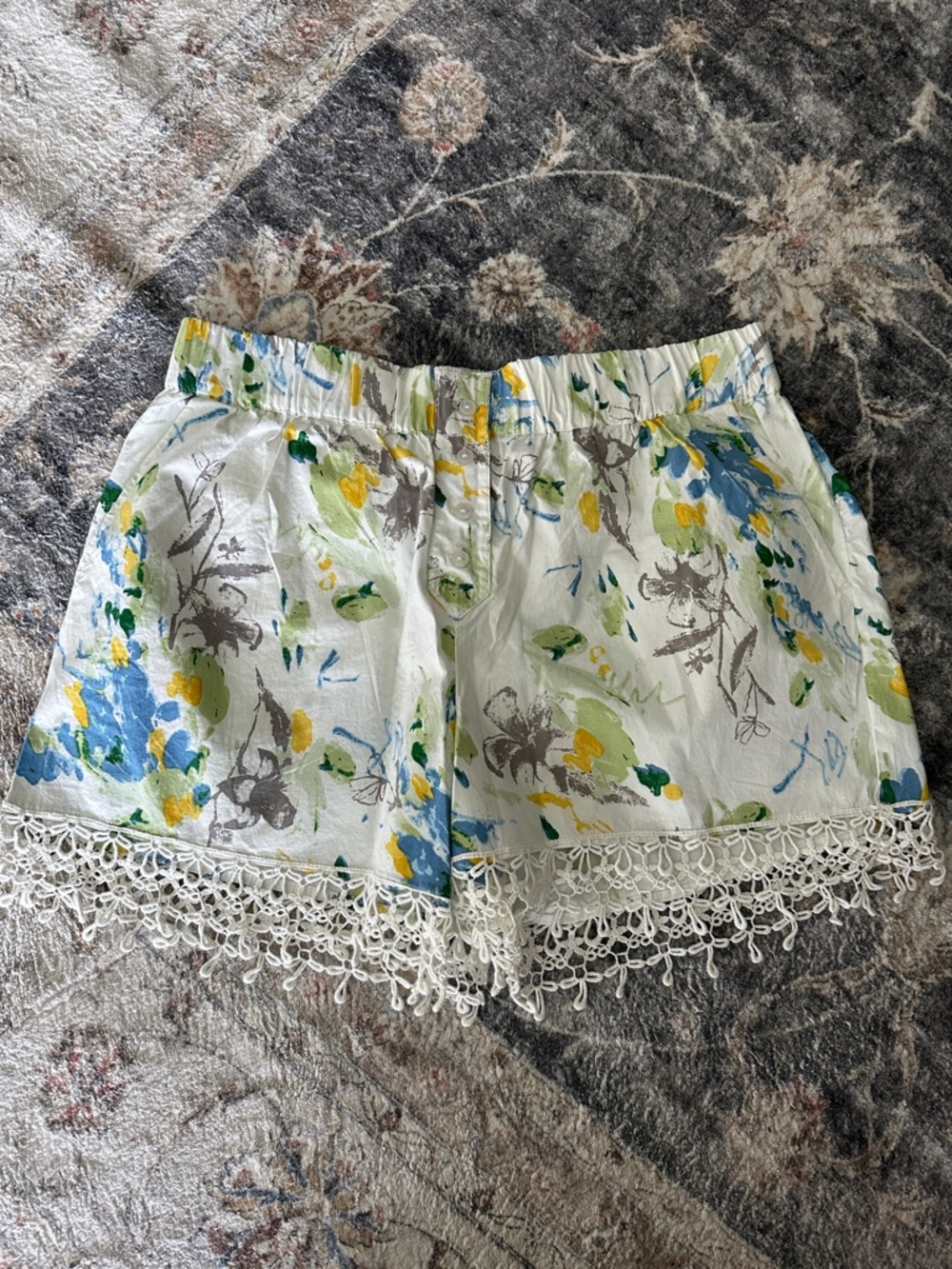 Anthropologie White Floral Lace-Trim Elastic Waisted Shorts